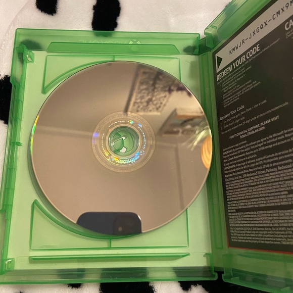 FIFA 19  game disc for Xbox one - Picture 4 of 4